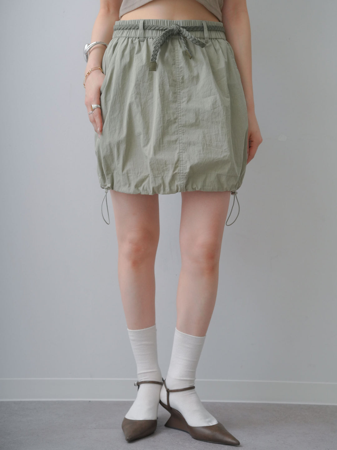 [予約]ベルト付ドローコードバルーンミニスカート/khaki