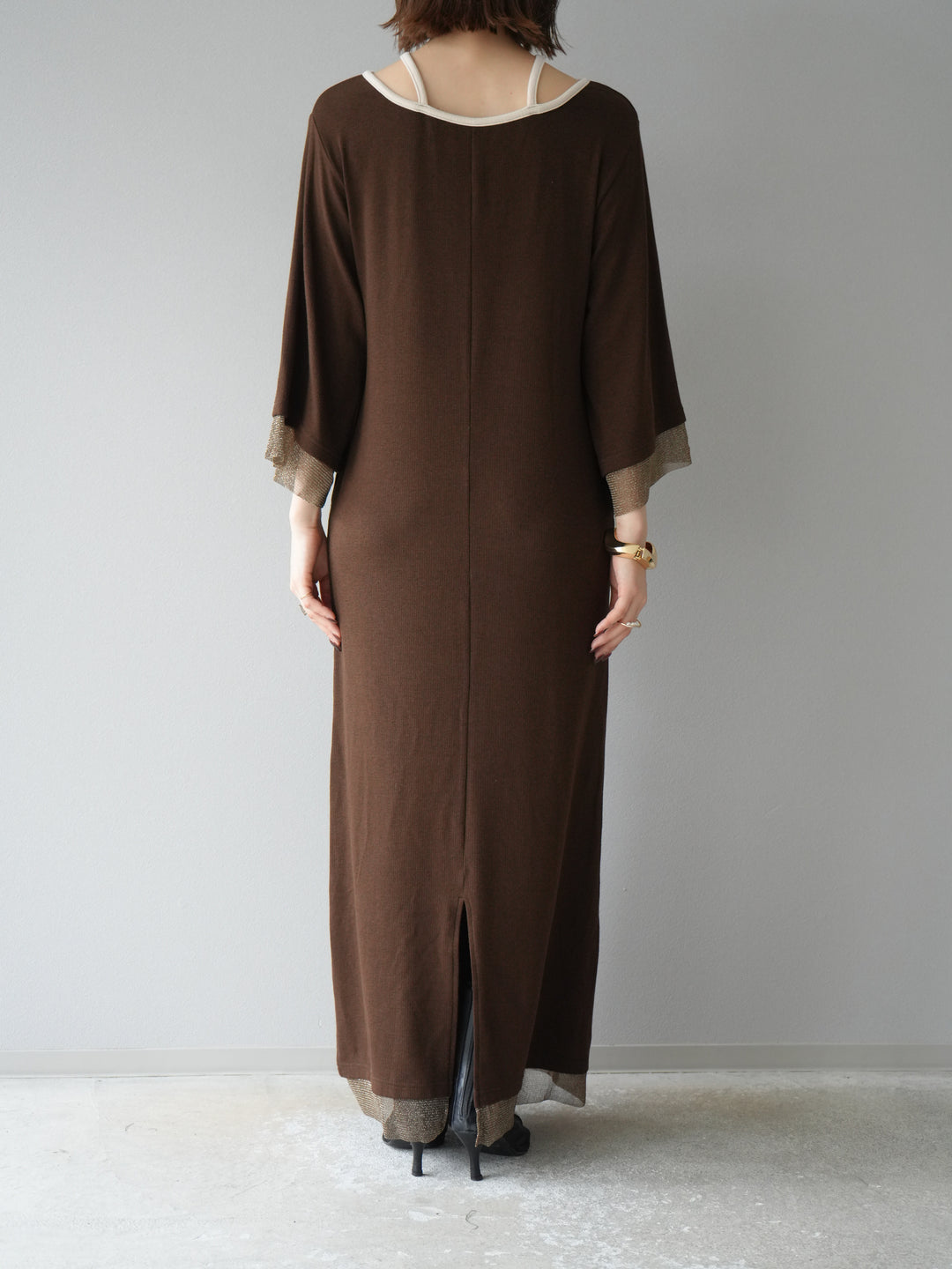 [予約]デザインネックラメシアー切替ニットワンピース/ブラウン