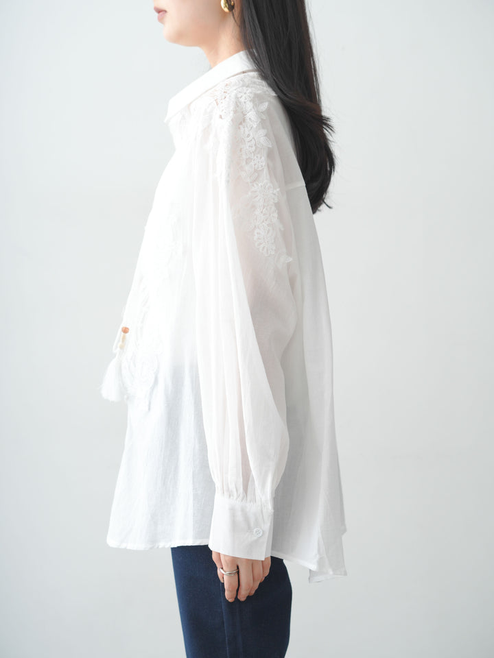 [予約]フロントレースリネンブラウス/white