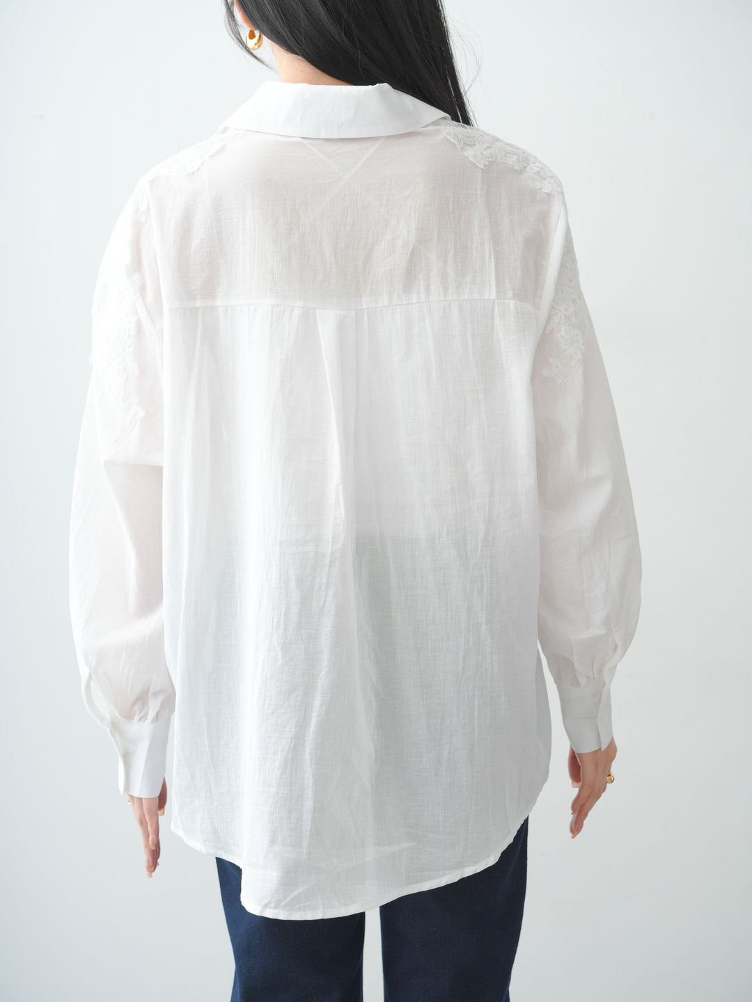 [予約]フロントレースリネンブラウス/white