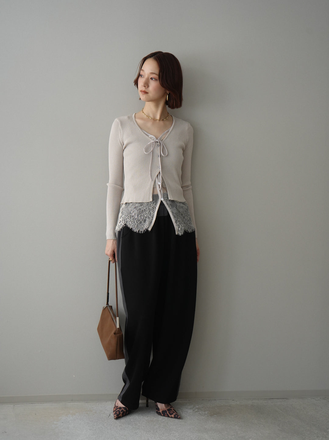 [SET]フロントリボン裾レースリブニットトップス+バイカラー異素材サイドラインライトポンチパンツ(2set)