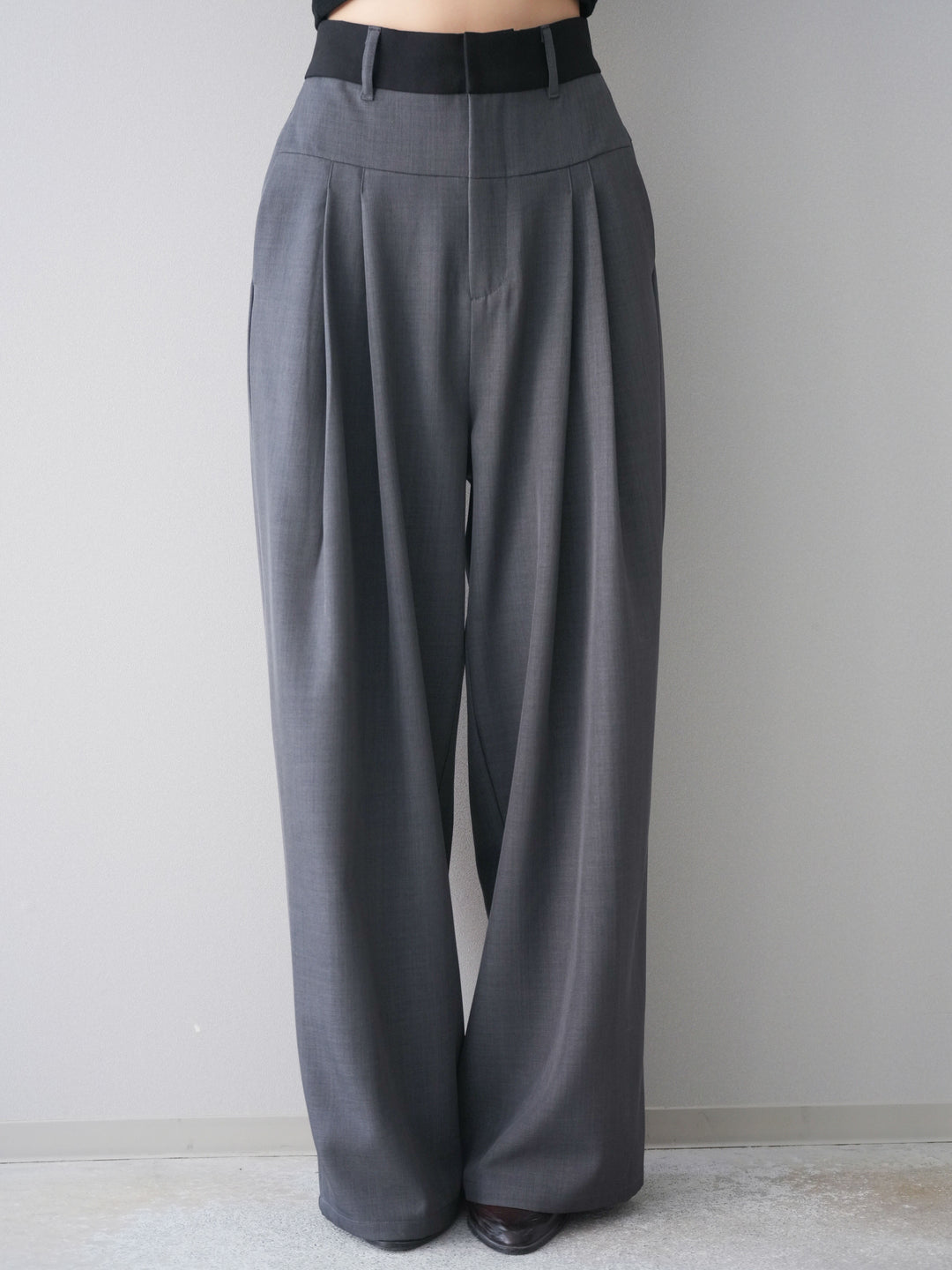 [予約]ウエストバイカラータックワイドパンツ/gray