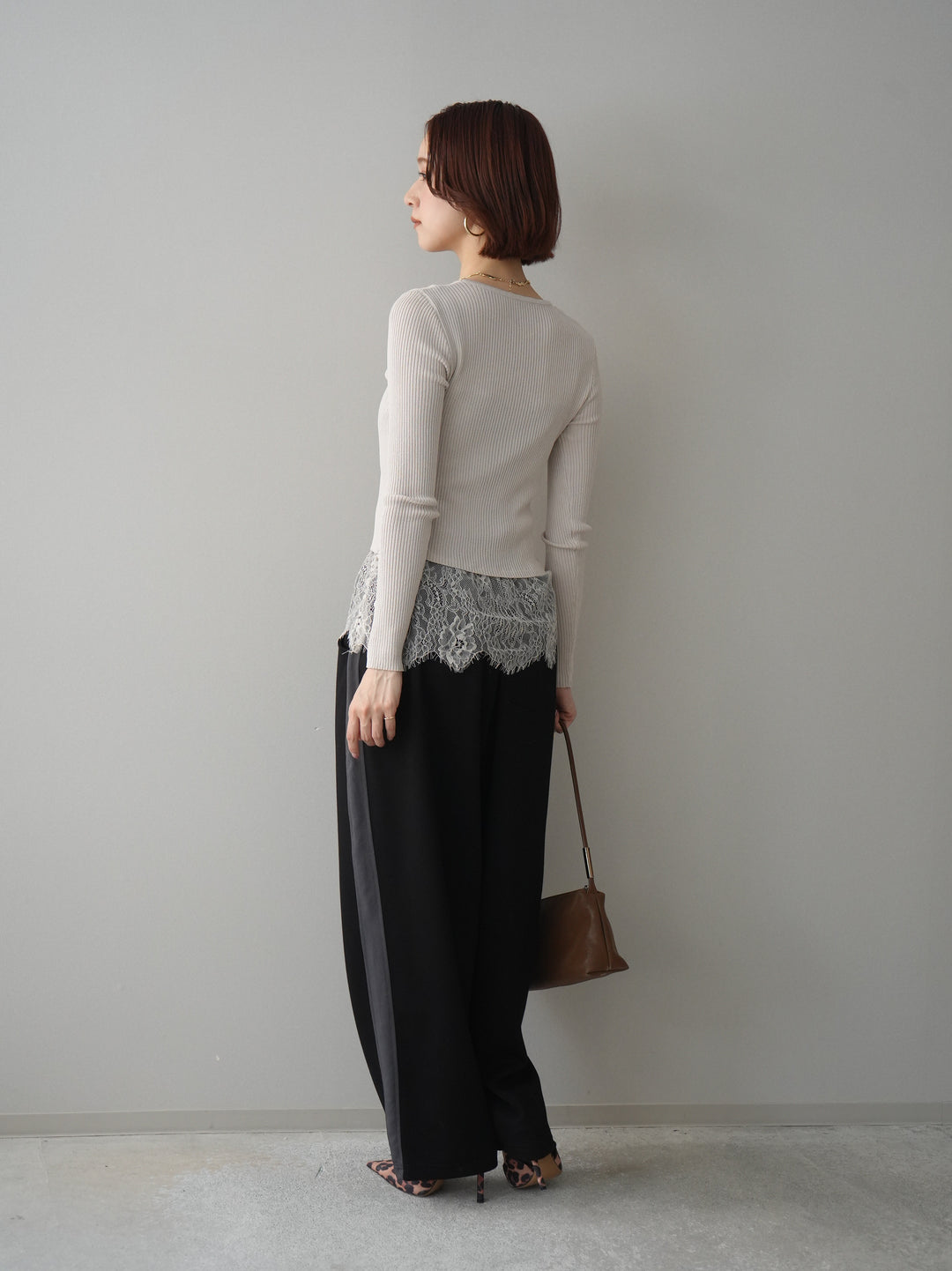 [SET]フロントリボン裾レースリブニットトップス+バイカラー異素材サイドラインライトポンチパンツ(2set)
