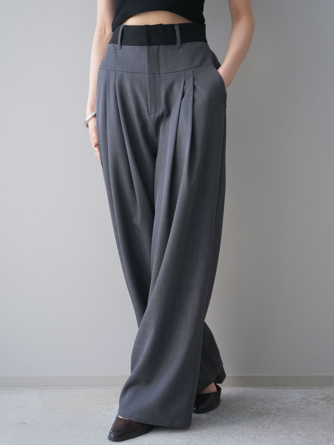 [予約]ウエストバイカラータックワイドパンツ/gray