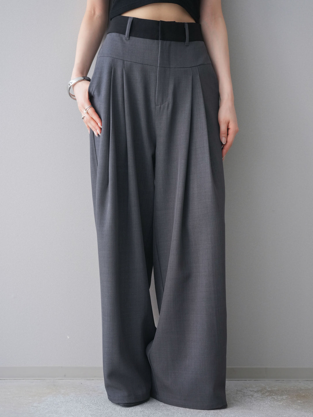 [予約]ウエストバイカラータックワイドパンツ/gray