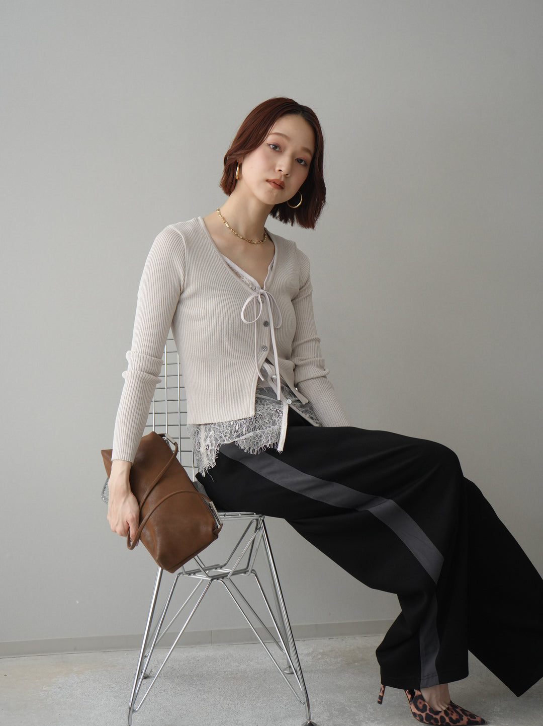 [SET]フロントリボン裾レースリブニットトップス+バイカラー異素材サイドラインライトポンチパンツ(2set)