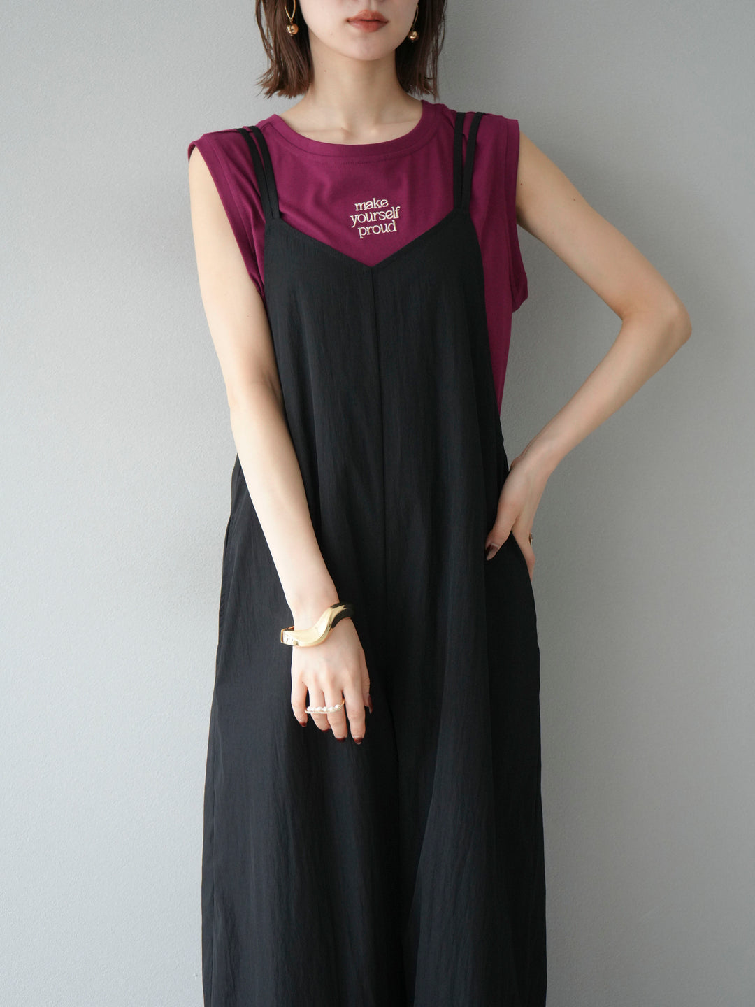 [予約]ロゴ刺繍ノースリートップス/ボルドー