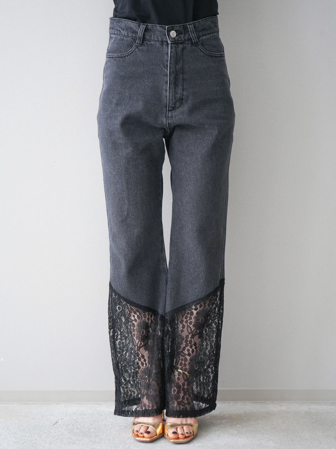 [予約]レース切替フレアデニムパンツ/black