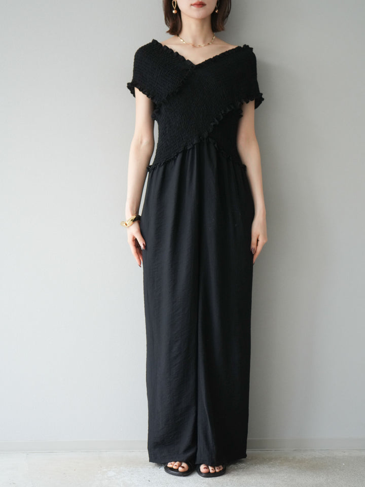 [予約]シャーリングクロスサロペット/ブラック