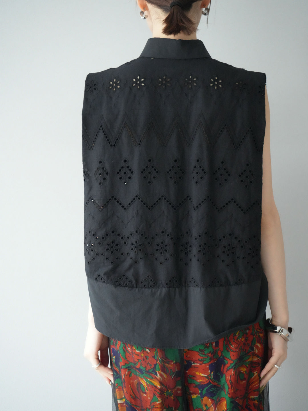 [予約]エンブロイダリーレースタックショルダーブラウス/ブラック