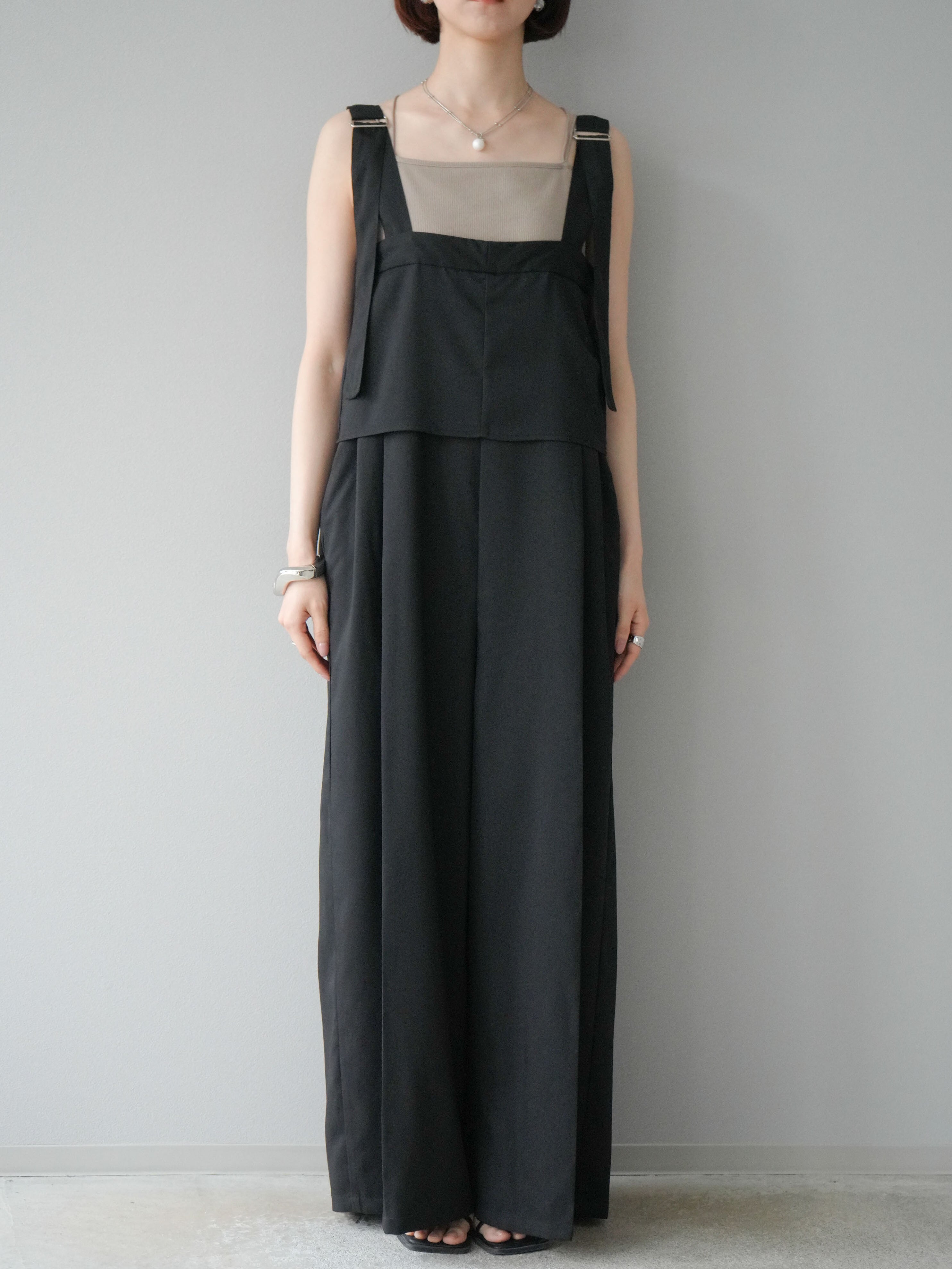 予約]リネンタッチレイヤードデザインサロペット/ブラック – Lumier