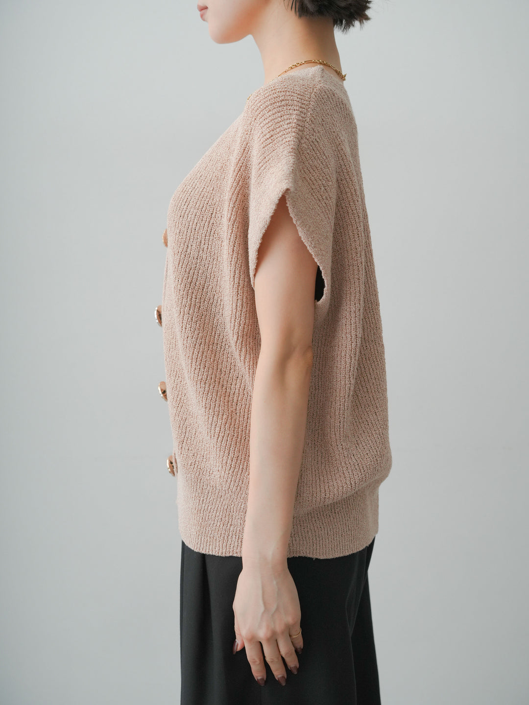 [予約]ゴールドボタンリブニットベスト/beige