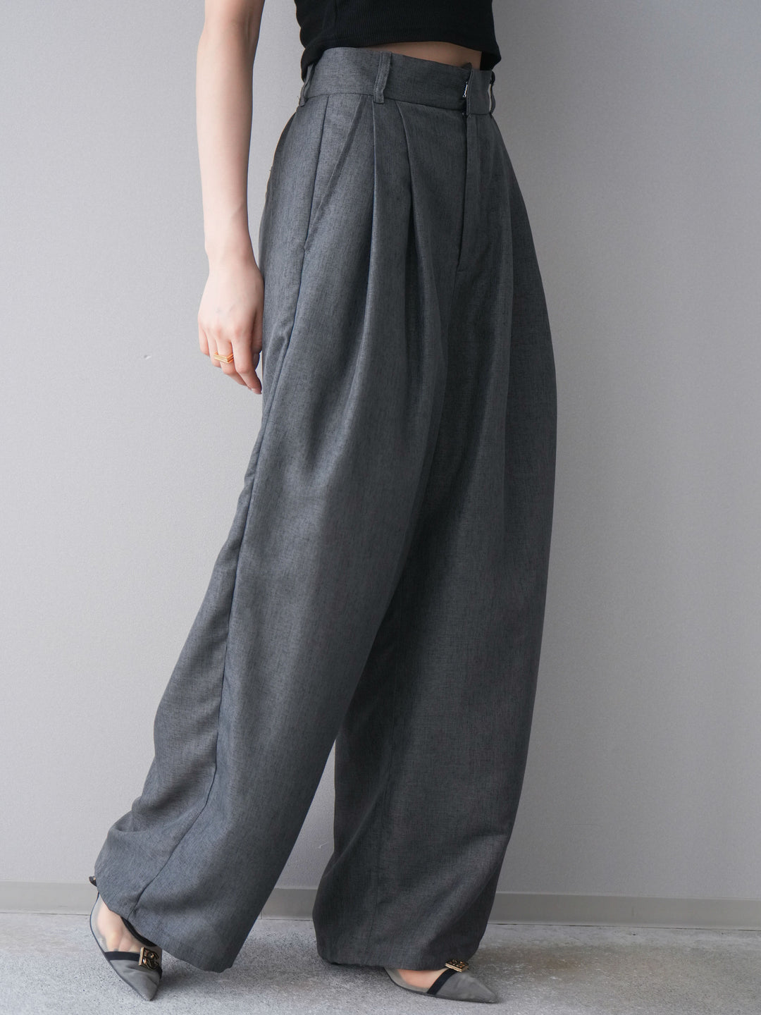 [予約]リネンライクタックワイドパンツ/charcoal