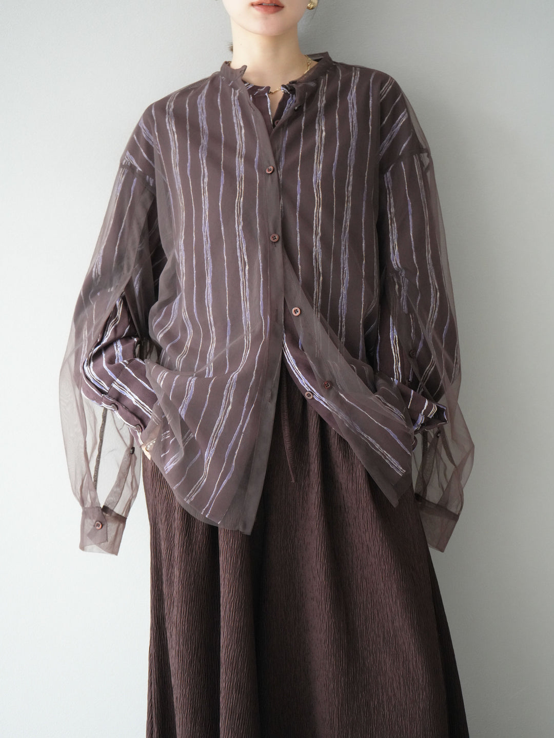 [予約]ペンタッチストライプ2WAYスリーブバンドカラーシャツ/ブラウン