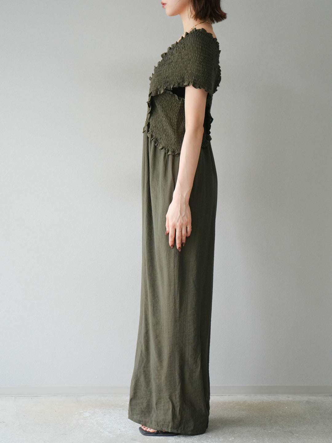 [予約]シャーリングクロスサロペット/カーキ