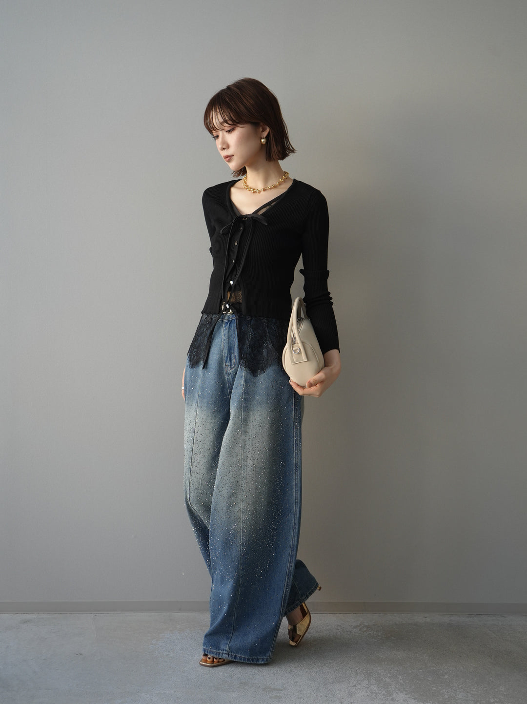 [SET]フロントリボン裾レースリブニットトップス+フロントビジューカーブデニムパンツ(2set)