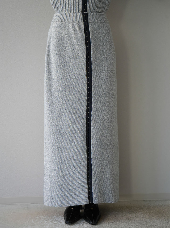 [預訂] 鉤花多向針織半身裙/灰色