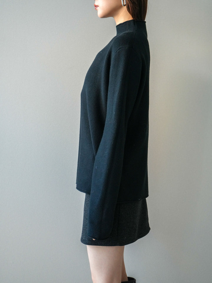 [予約]ボトルネック裾カールリブニットトップス/black