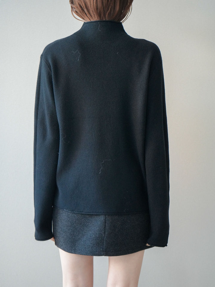 [予約]ボトルネック裾カールリブニットトップス/black