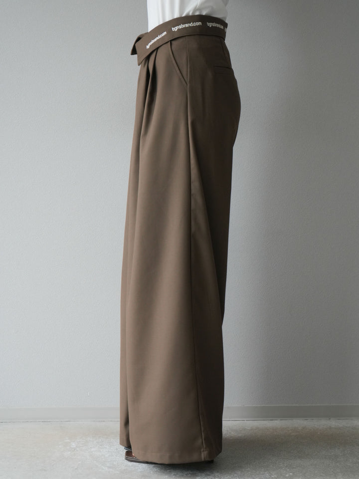【預購】寬褲，捲腰，附logo褶/褐色