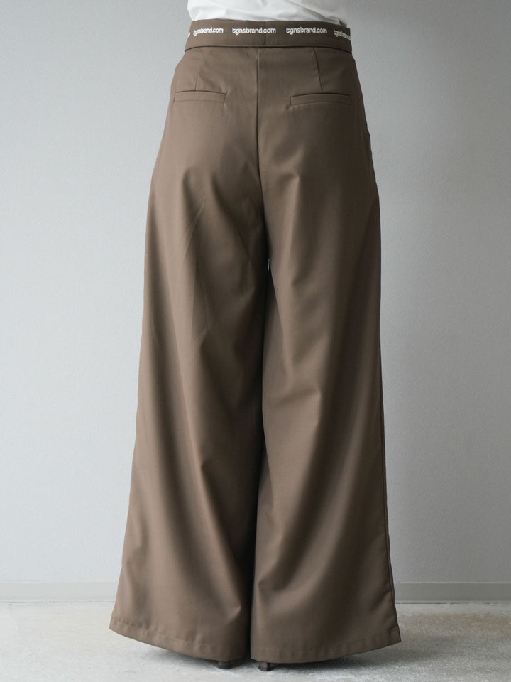 【預購】寬褲，捲腰，附logo褶/褐色