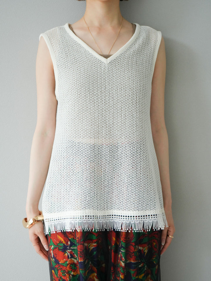 [予約]裾フリンジVネックニットタンクトップアンサンブル/オフ
