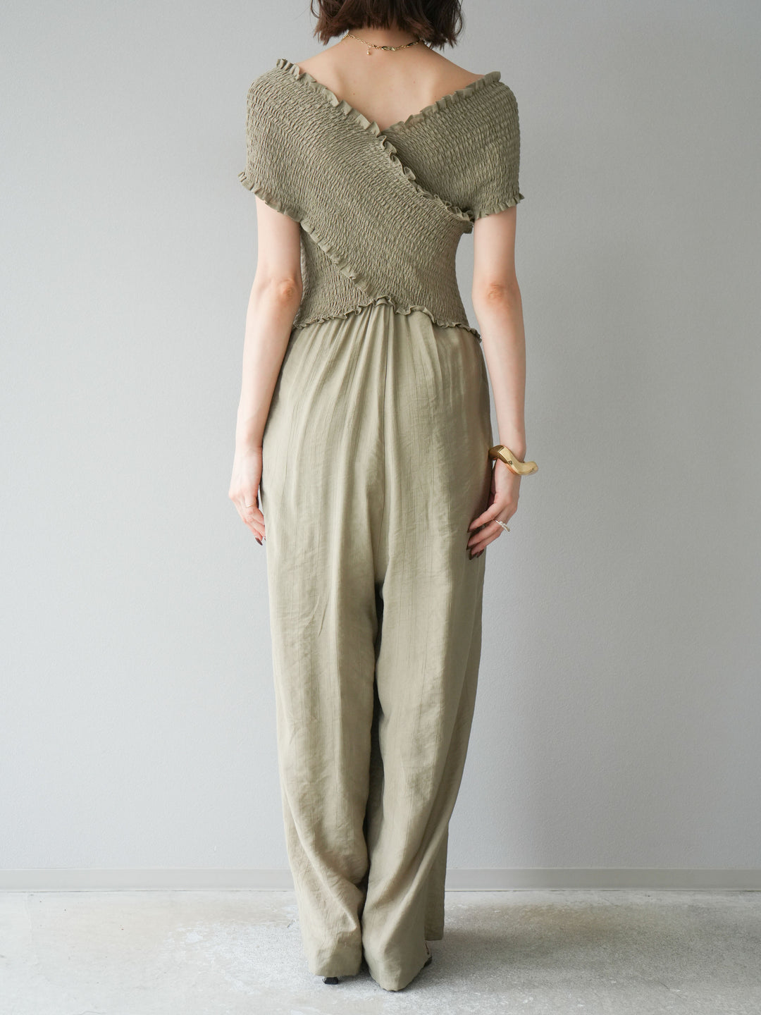 [予約]シャーリングクロスサロペット/グレージュ