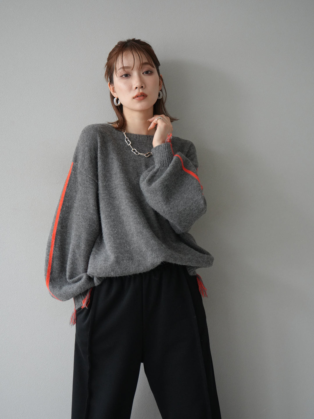 [SET]配色ステッチフリンジニットプルオーバー +選べるアクセセット(2set)