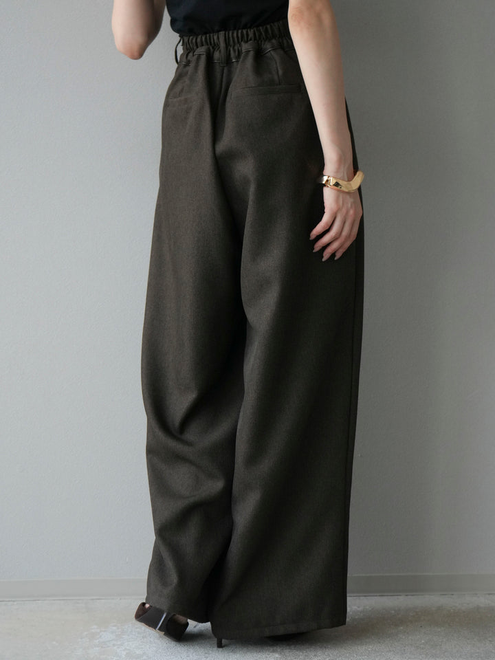 [予約]レザーパイピングタックワイドパンツ/ブラウン