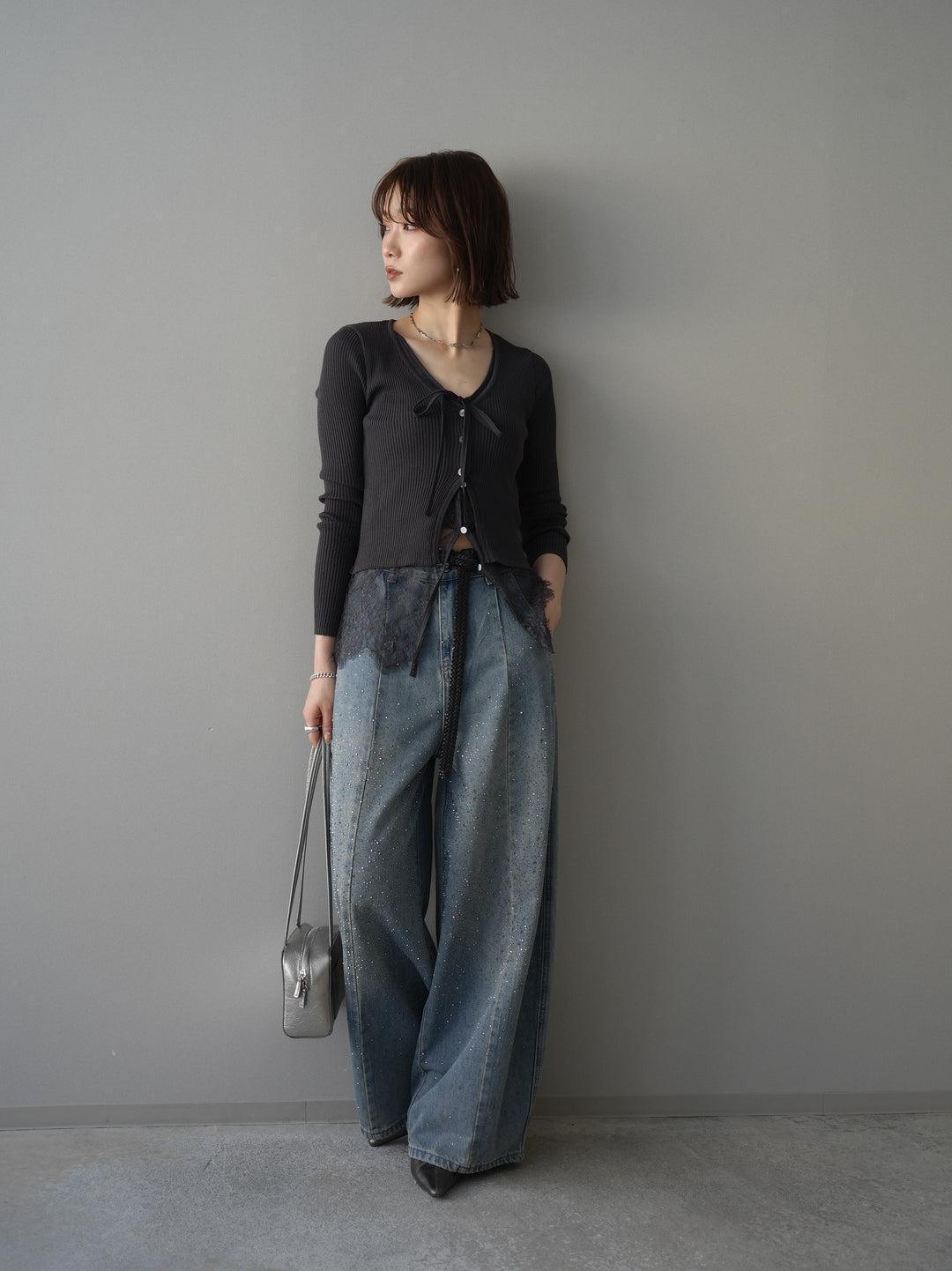 [予約]フロントリボン裾レースリブニットトップス/charcoal