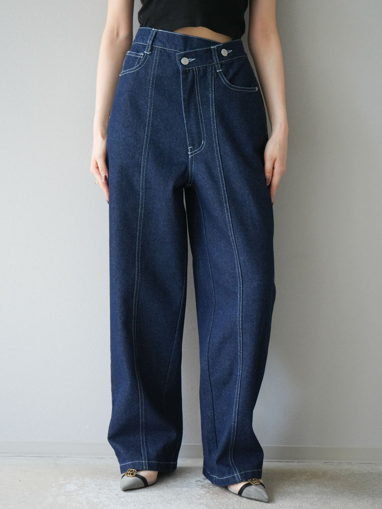 予約]センターシームラップデザインストレートデニム/インディゴ