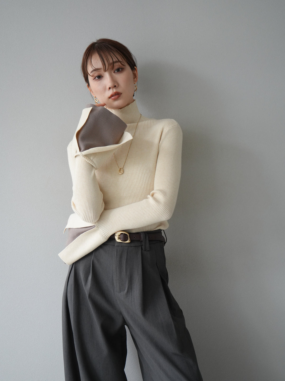 [SET]レイヤードフレアスリーブハイネックニットトップス+レイヤードフレアスリーブハイネックニットトップス(2set)