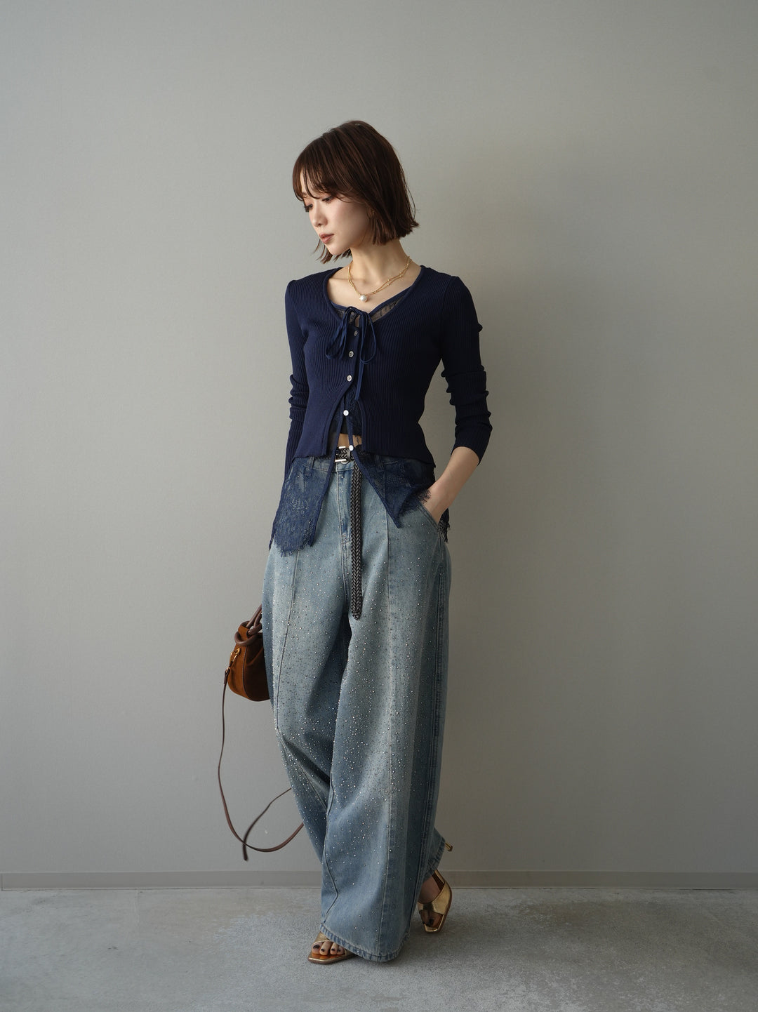 [SET]フロントリボン裾レースリブニットトップス+フロントビジューカーブデニムパンツ(2set)