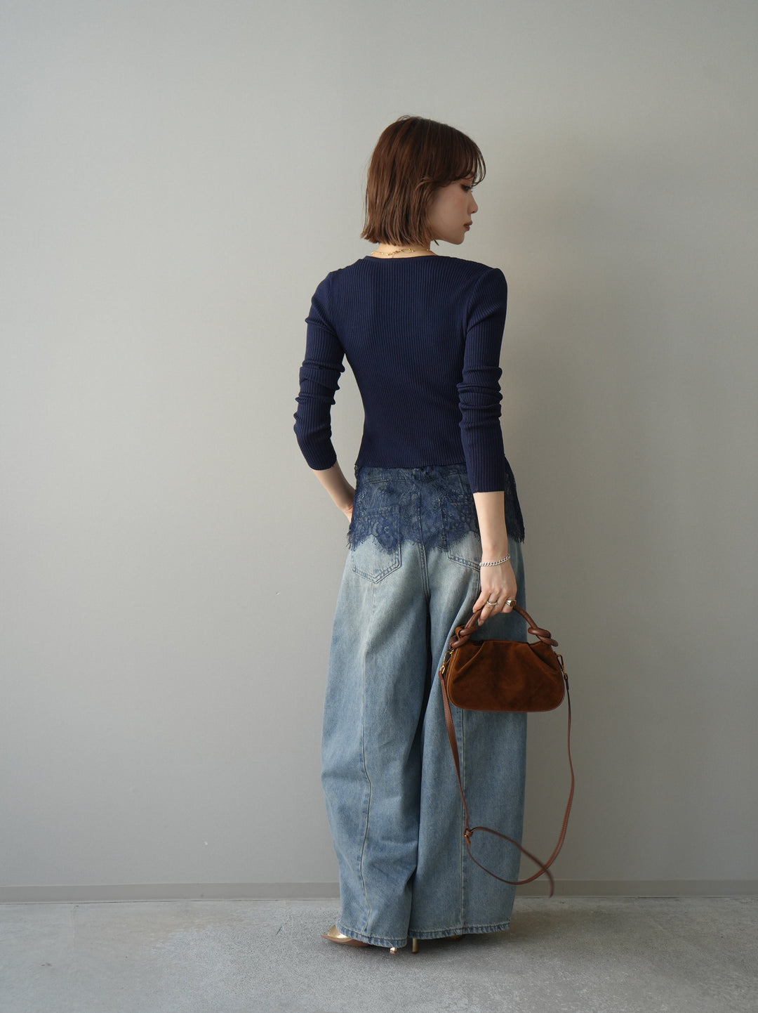 [SET]フロントリボン裾レースリブニットトップス+フロントビジューカーブデニムパンツ(2set)