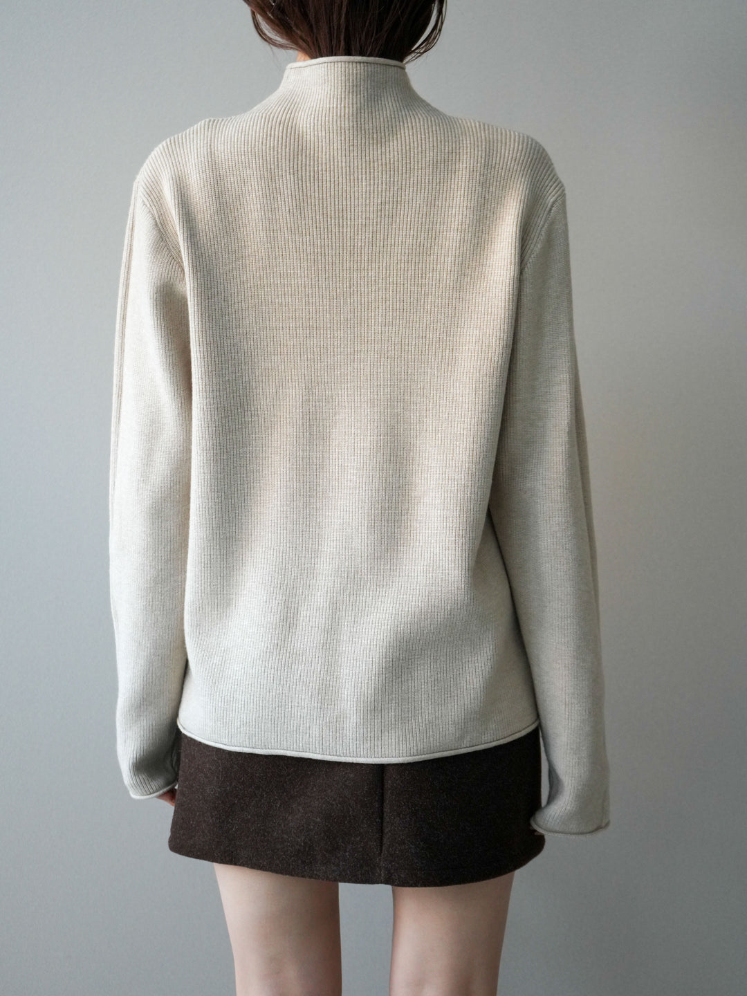 [予約]ボトルネック裾カールリブニットトップス/ivory