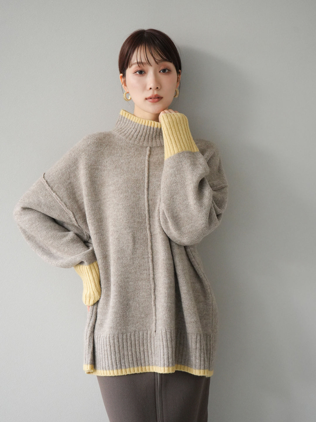 [予約]配色ハイネックニットプルオーバー/グレージュ
