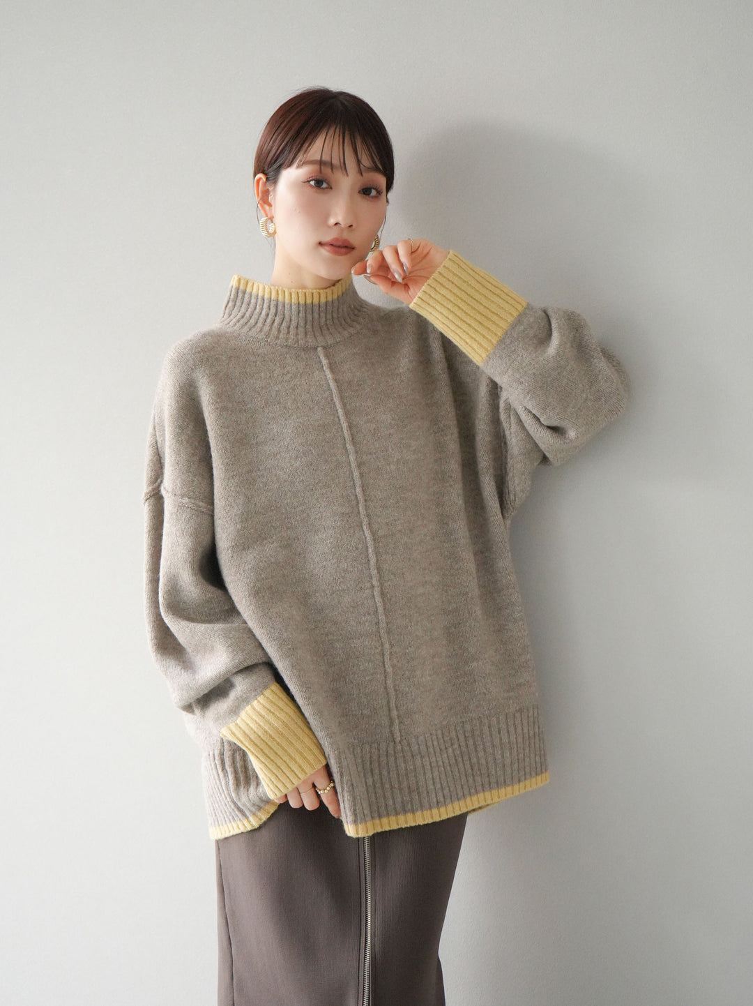 [予約]配色ハイネックニットプルオーバー/グレージュ