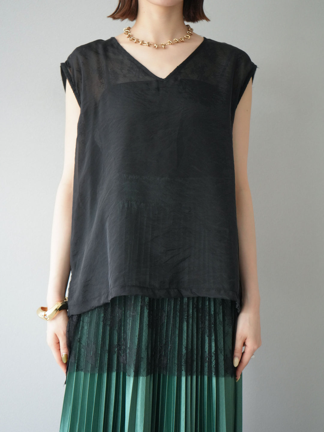 [予約]レースレイヤードオーガンジートップス/ブラック