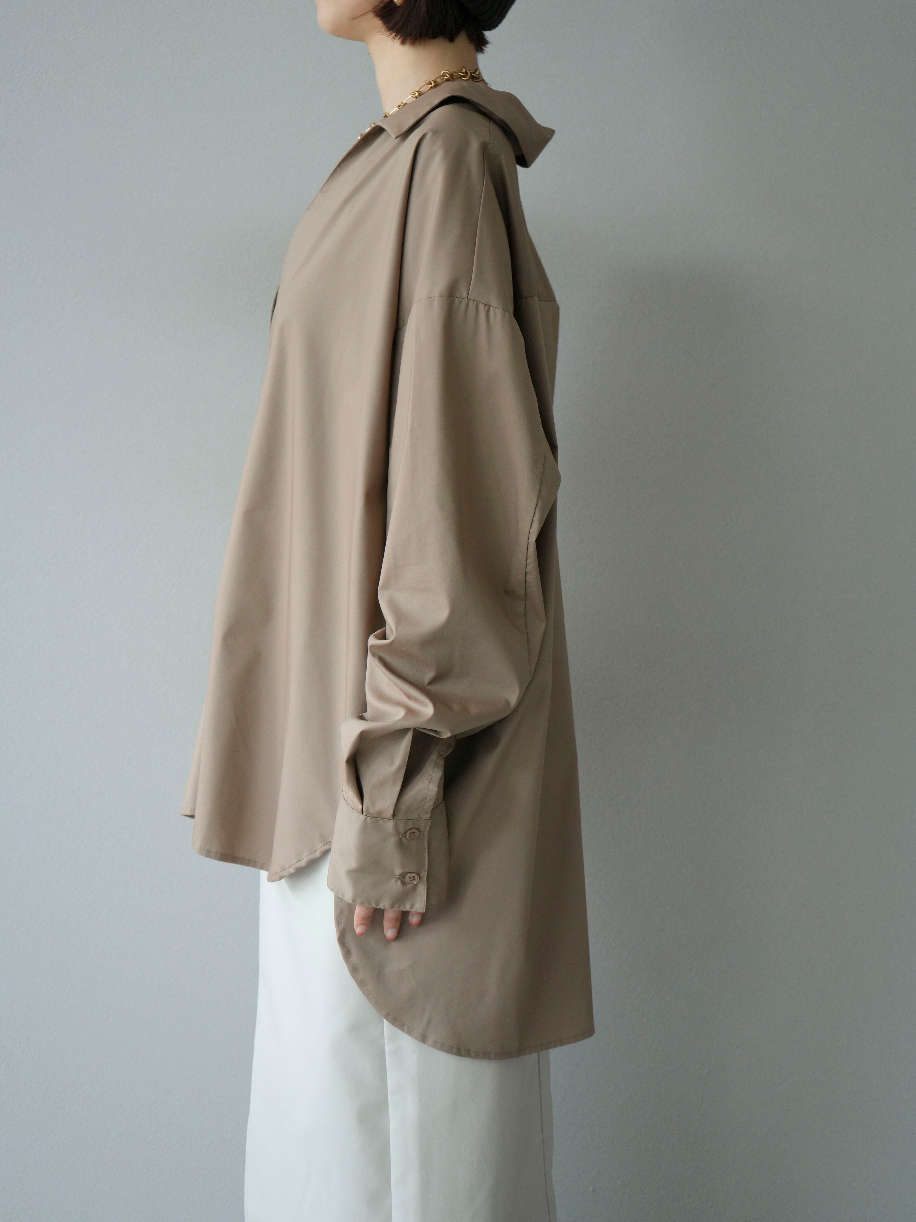 予約]ブロードディープスキッパーブラウス/ベージュ – Lumier