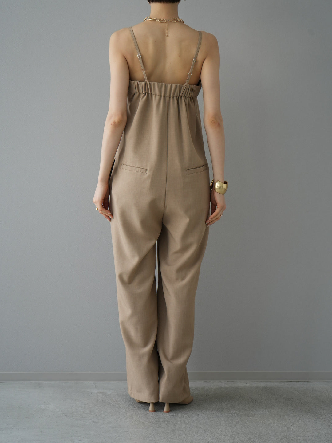 [Pre-order] Camisole over overalls/Beige