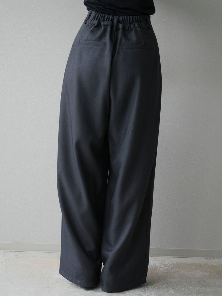 [予約]レザーパイピングタックワイドパンツ/グレー