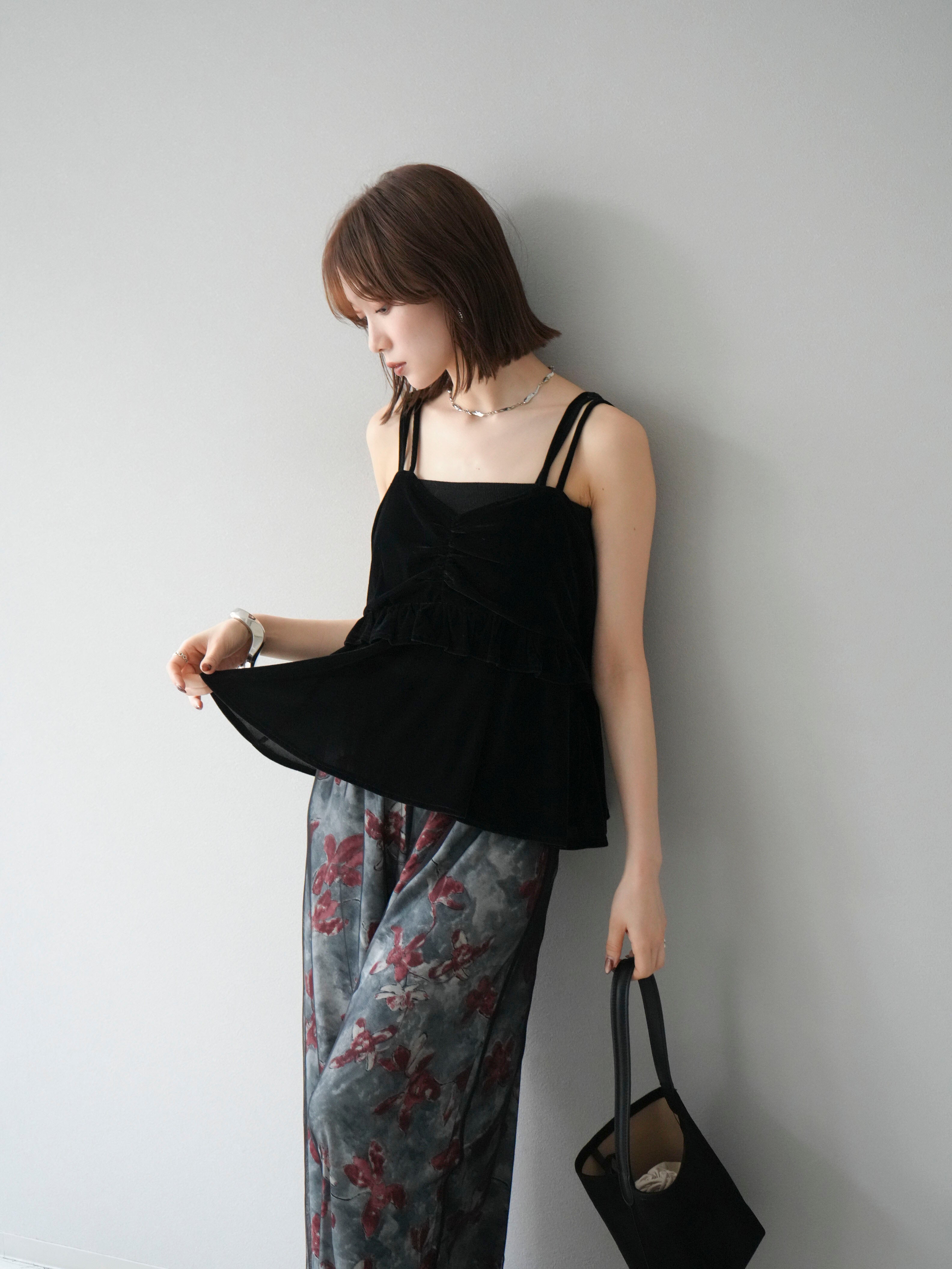 予約]ベロアフリルビスチェ/ブラック – Lumier