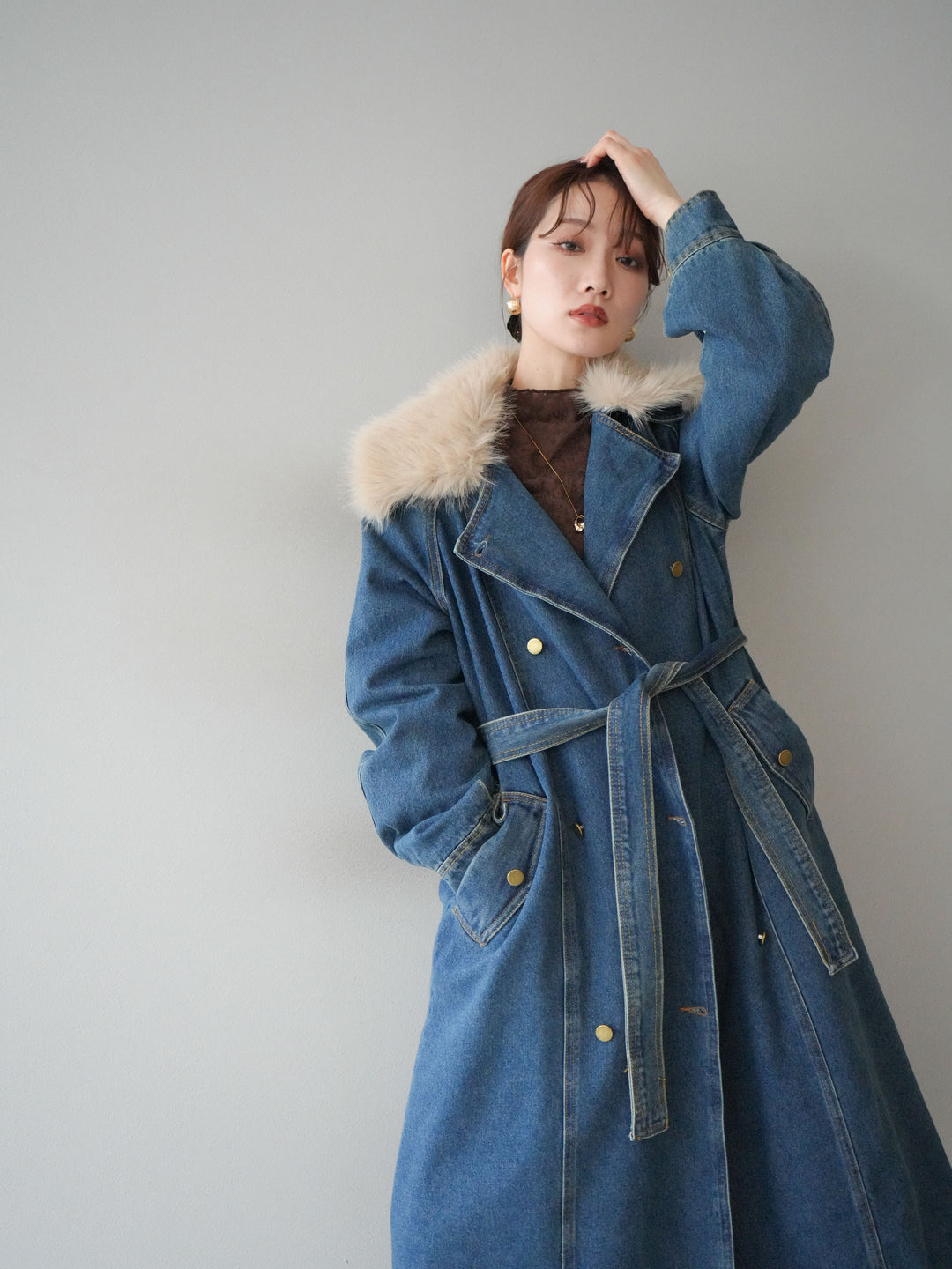 [予約]ファー襟デニムロングコート/blue