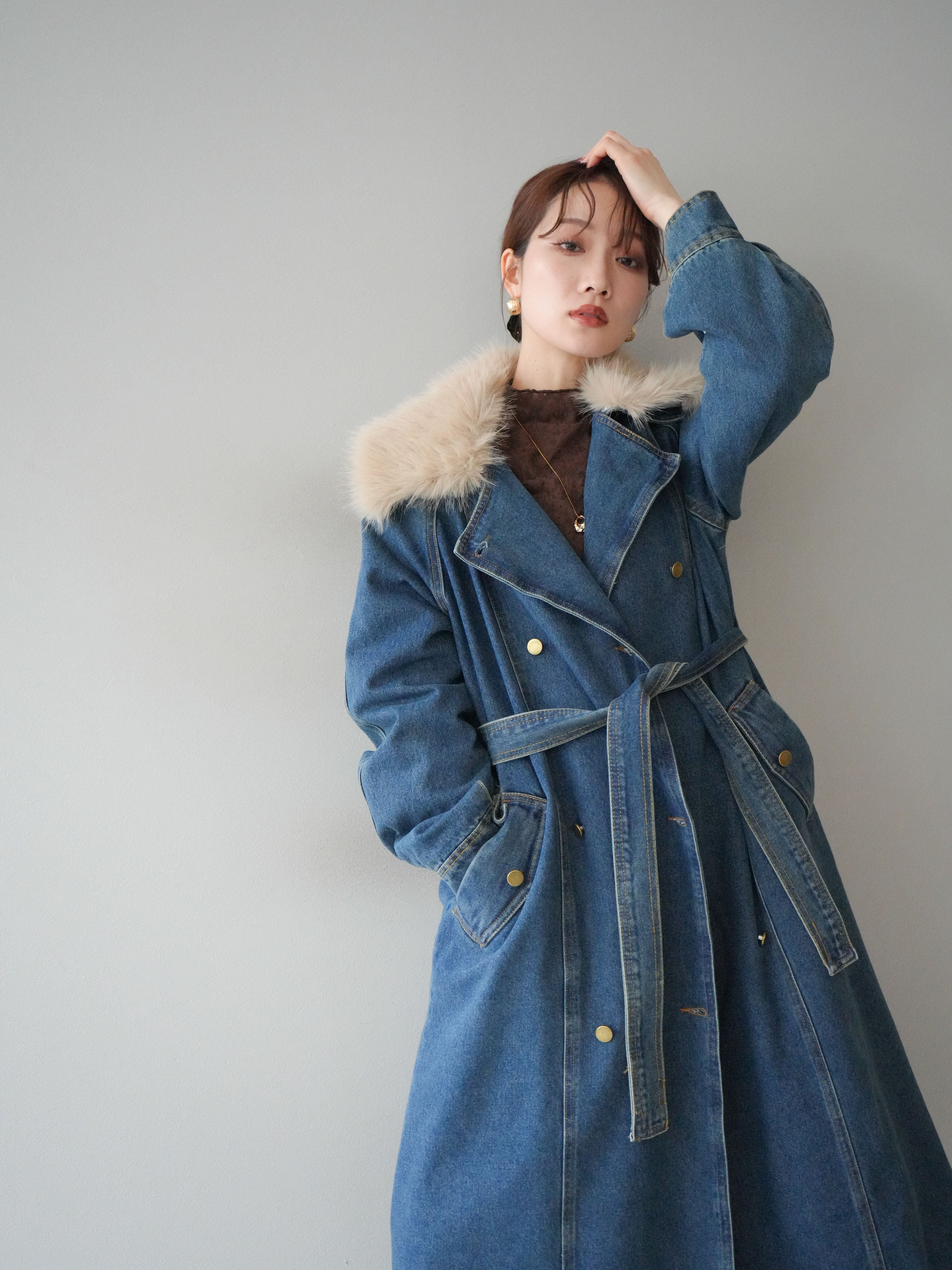 LOUNIE フーテッドロングコート　青 暖かい”を纏う。GOWN or DOWN｜LOUNIE（ルーニィ）公式サイト／公式