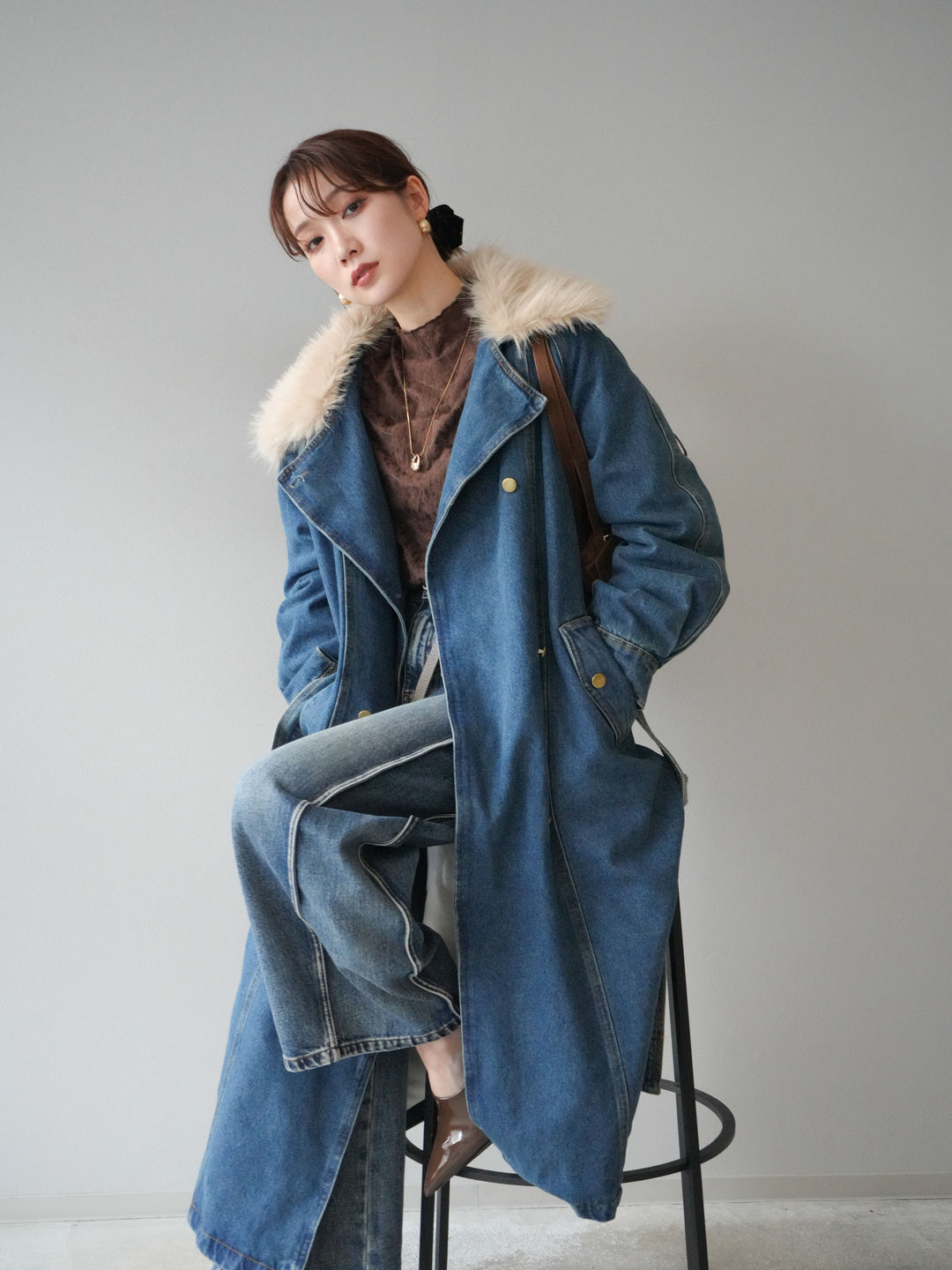 [予約]ファー襟デニムロングコート/blue