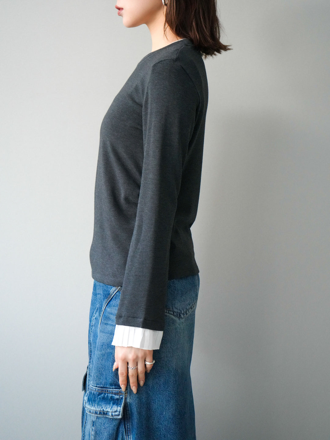 [予約]袖プリーツ配色レイヤードトップス/charcoal