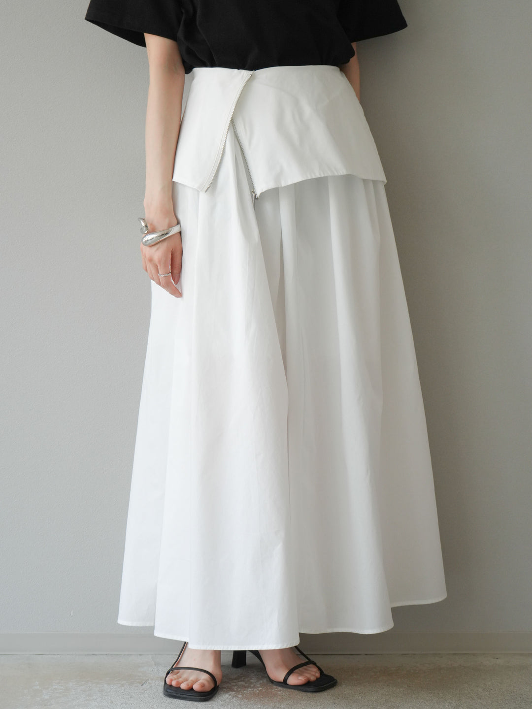 [予約]レイヤードジップデザインブロードフレアスカート/ホワイト