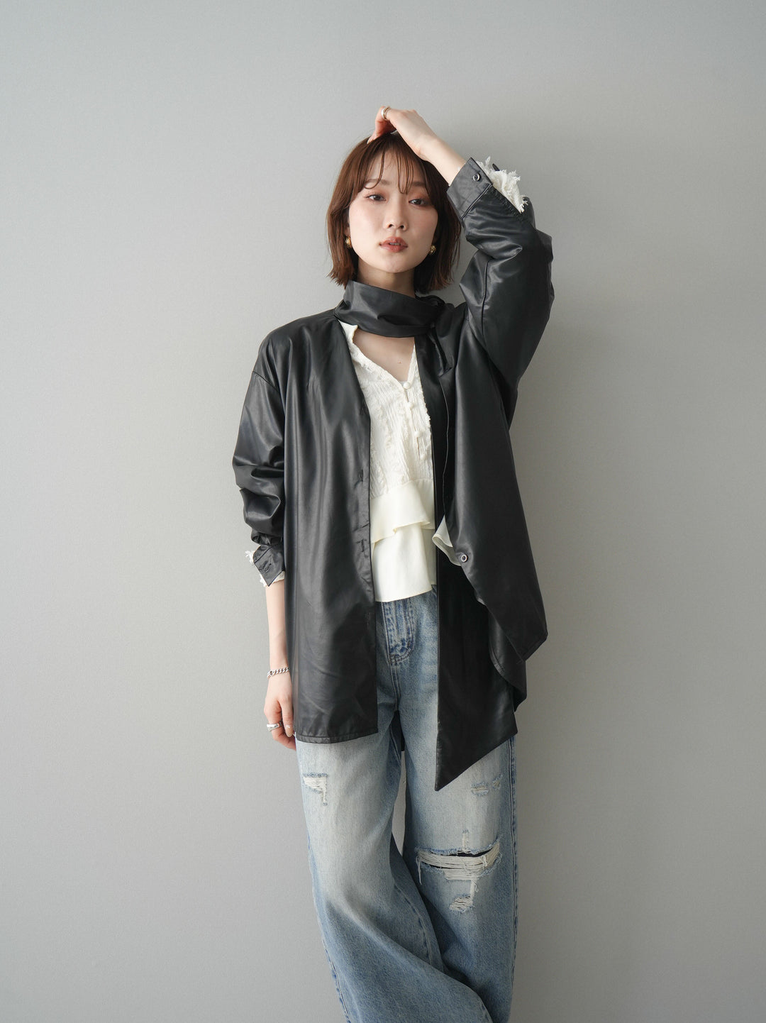 [SET]フェイクレザーボウタイブラウス+ダメージデニムセミワイドパンツ(2set)