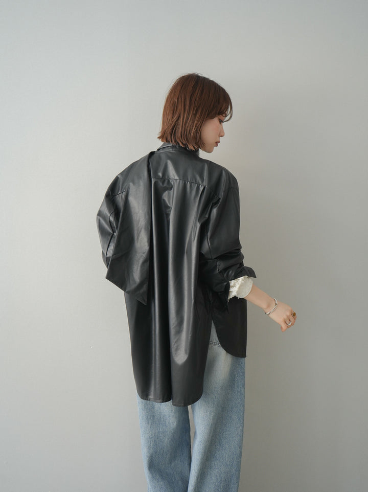 [予約]フェイクレザーボウタイブラウス/black