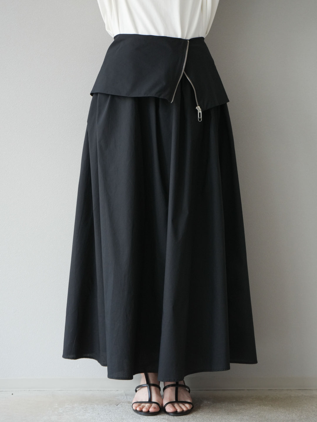 [予約]レイヤードジップデザインブロードフレアスカート/ブラック